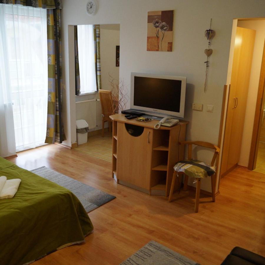 Tip Top Wellness Apartman Залакарос Екстериор снимка